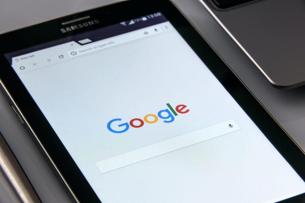 4 Faktor yang Menentukan Peringkat Website di Halaman Google Serp