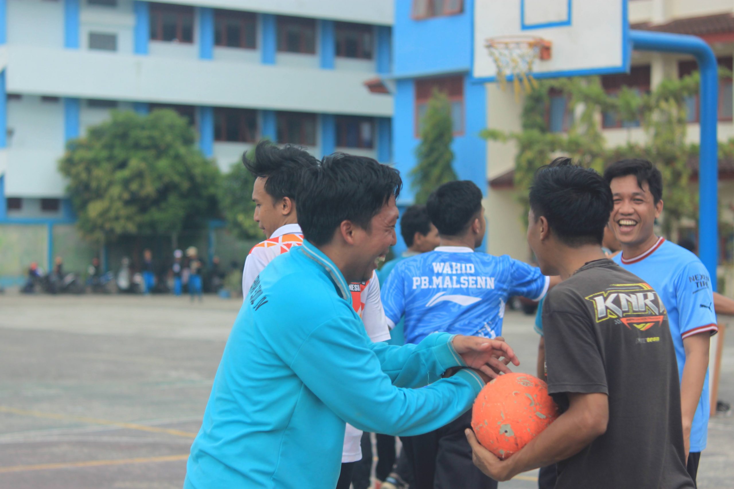 Tim Futsal Guru Putra SMA Yadika Natar Juara 1 Dalam Lomba HUT RI Ke-78