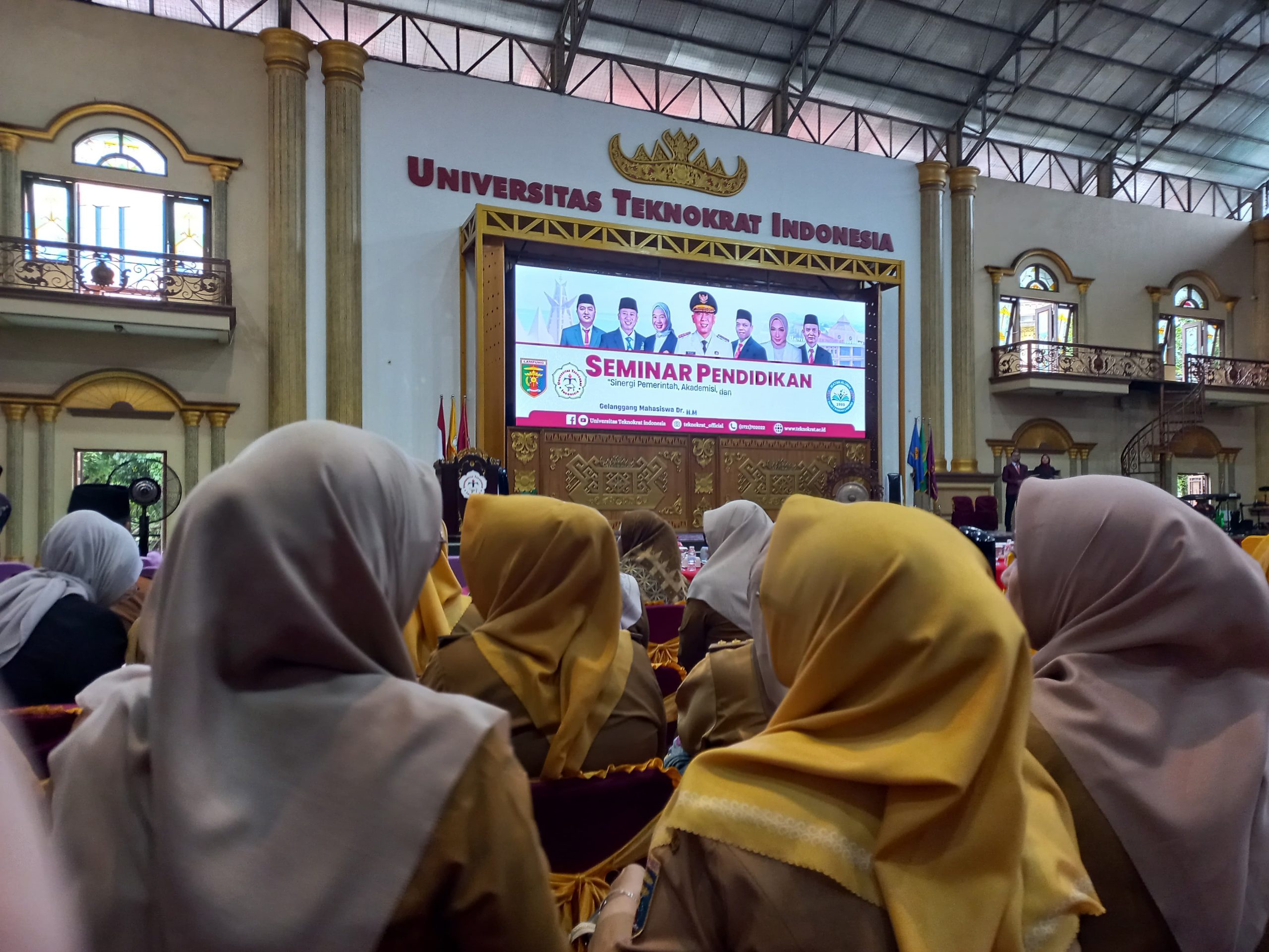 Seminar Pendidikan di Kampus Teknokrat Bandar Lampung