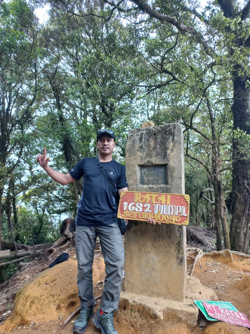 Tugu Ratai Triangulasi