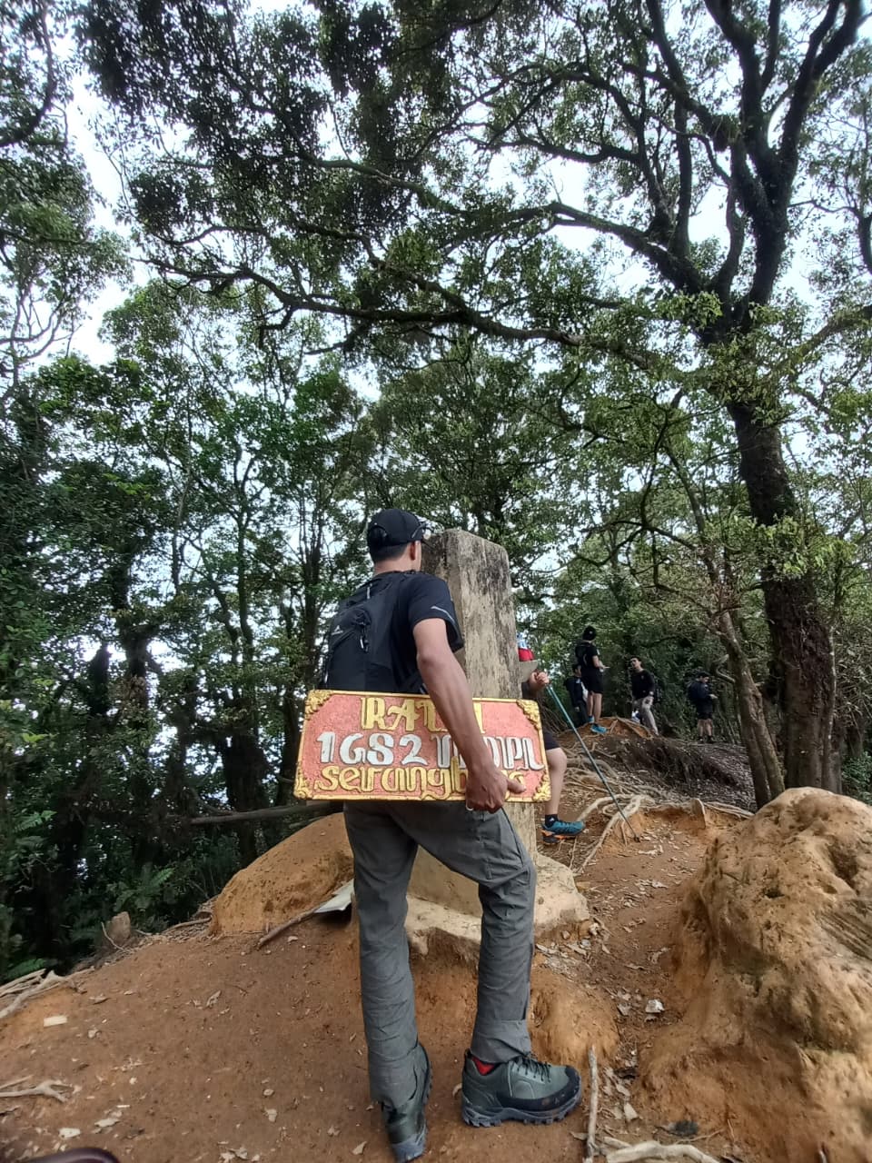 Tugu Ratai Tugu Triangulasi